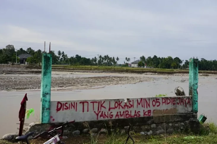 Bangun MIN 5 Pidie Jaya...