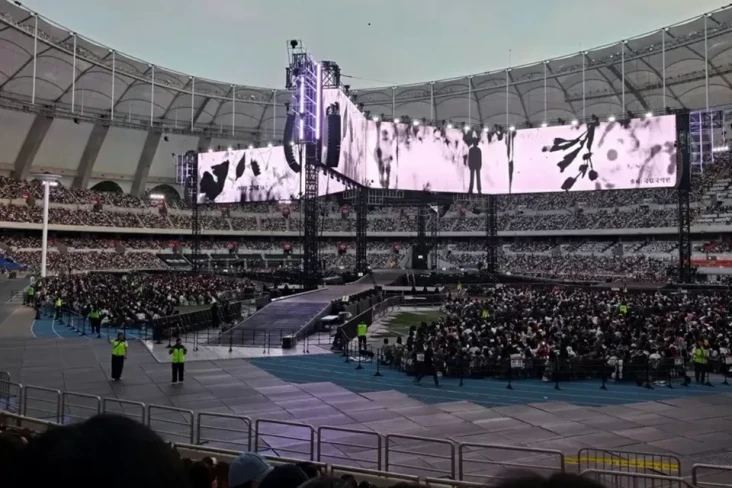 Konser Reuni BTS di...