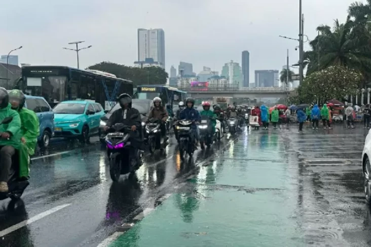 Ada Demo di DPR, Arus...