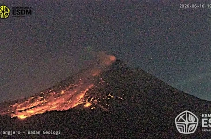 Gunung Merapi Erupsi,...