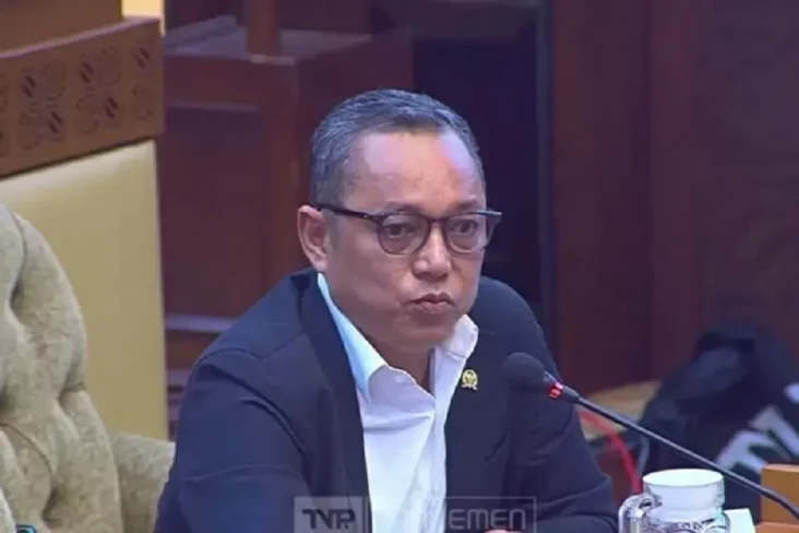 Didesak Tegaskan Sikap...