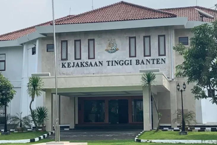 Kejati Banten Usut Dugaan...