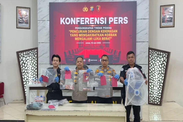 Kurang dari 12 Jam,...