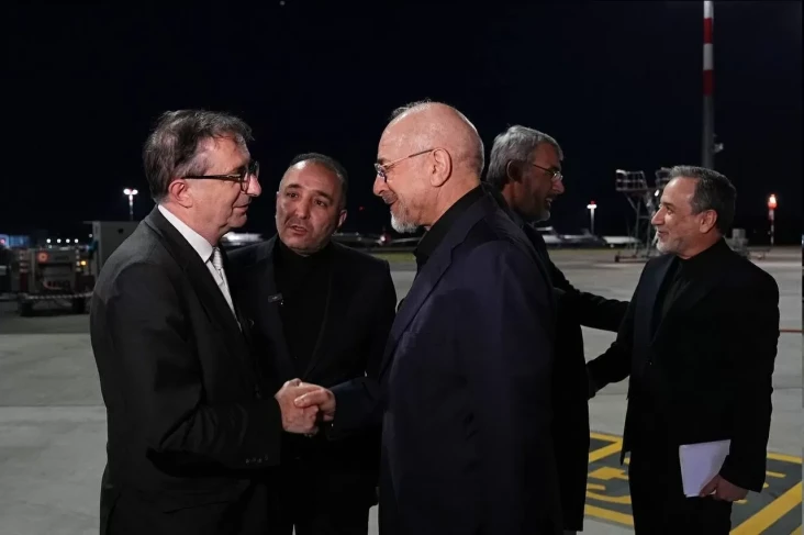 Iran Gunakan Senjata...