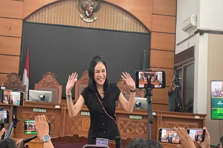Rieke Diah Pitaloka...