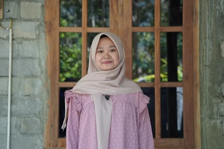 Cerita Leni, Anak Buruh...