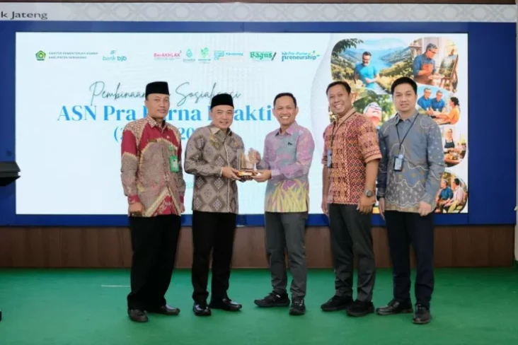 bank bjb Perkuat Literasi...