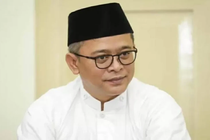 Raksasa (yang) Tak Lagi...