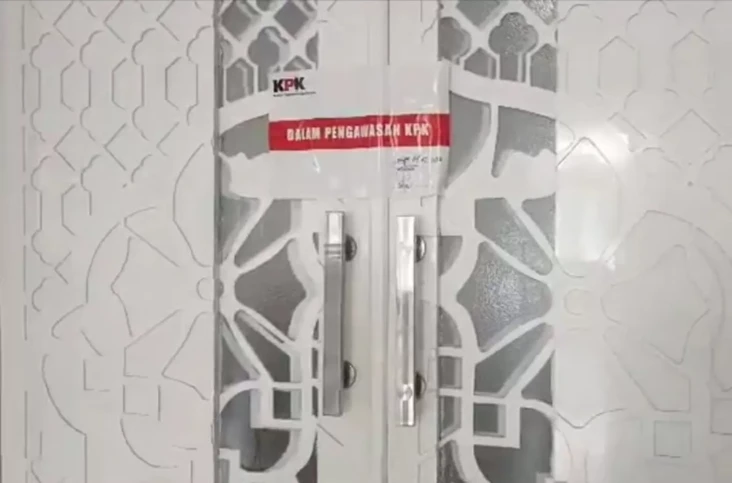 Korupsi Seragam Sekolah...
