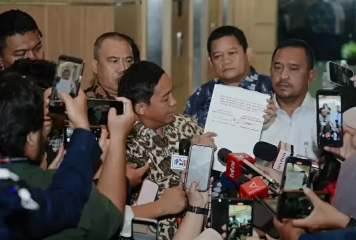 Usai Ramai Amplop dari...