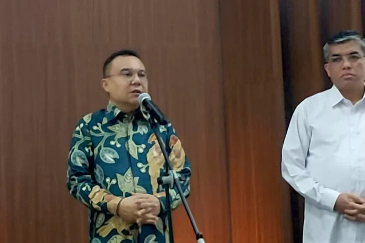 Isu PHK Massal Karyawan...