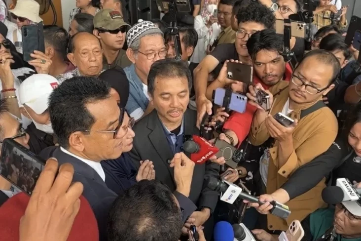 Praperadilan Roy Suryo...