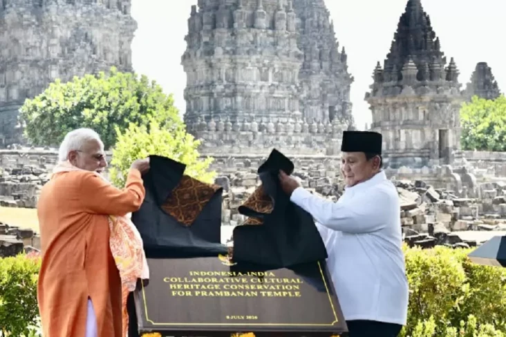 Candi Prambanan Jadi...
