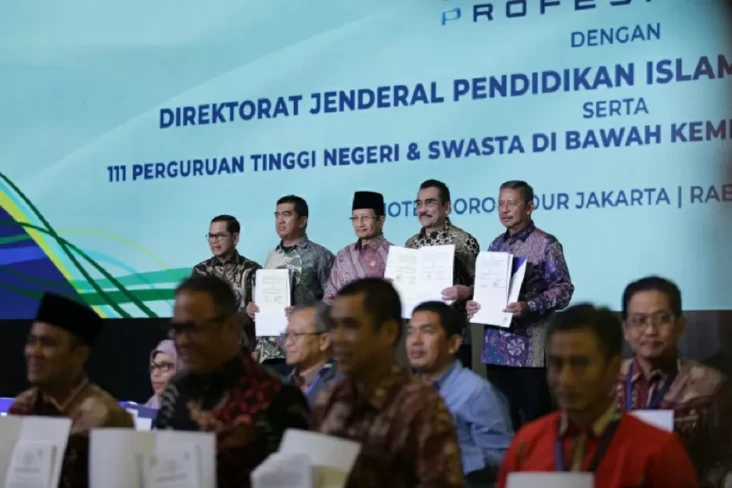 Bangun Pendidikan Hukum,...