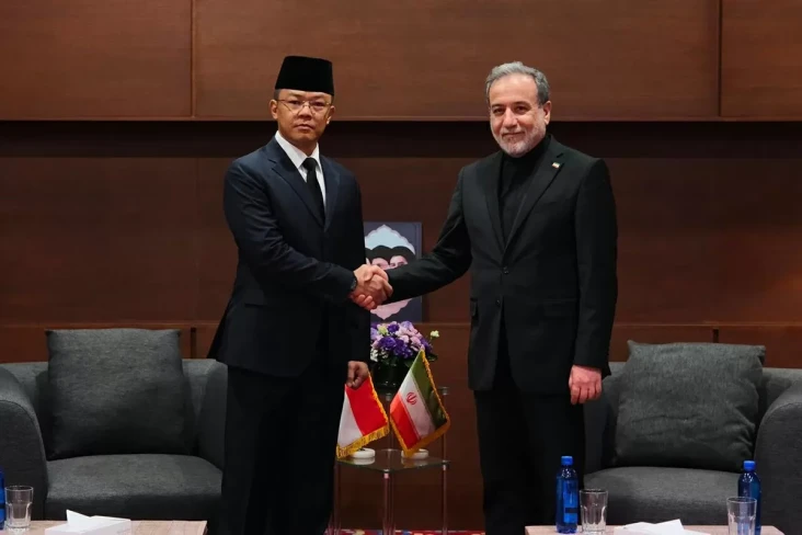 Sugiono Bertemu Menlu...
