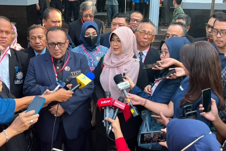 Dakwaan dr Tifa dan...