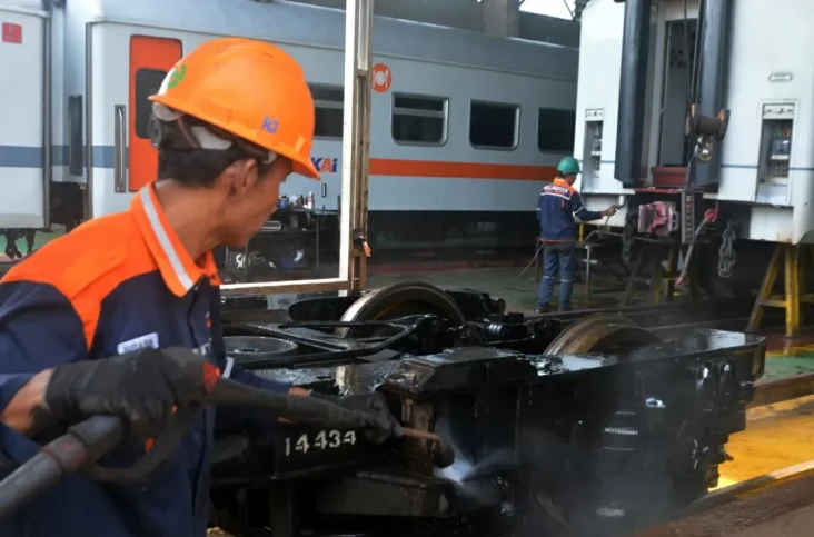 Lowongan Kerja KAI Services...