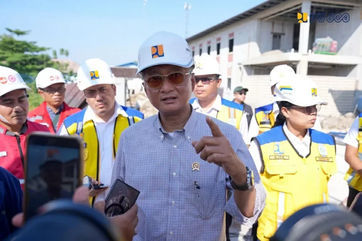 Menteri PU Jawab Isu...