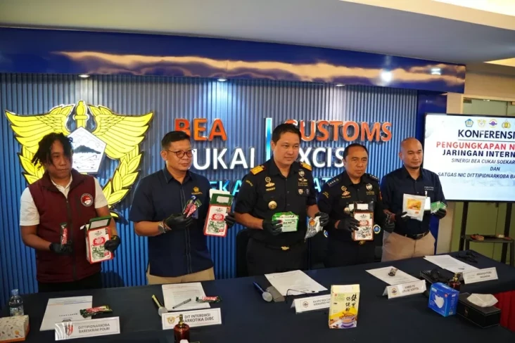 Bea Cukai-Polri Bongkar...