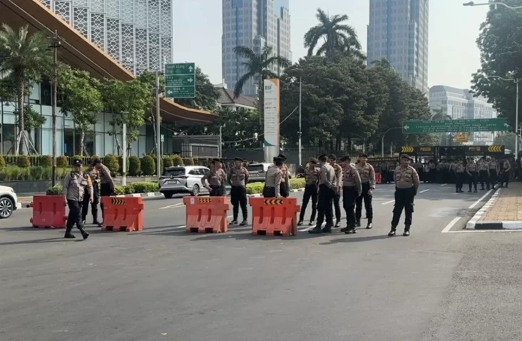 Ada Demo Mahasiswa di...