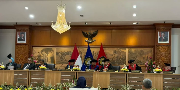 Seno Soeharjono Raih...