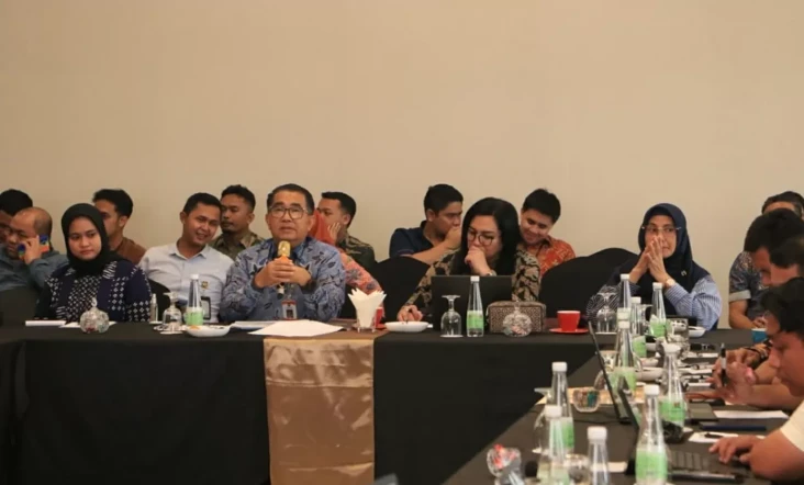 Kemendagri Terus Perkuat...