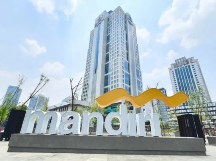Laba Bank Mandiri Naik...