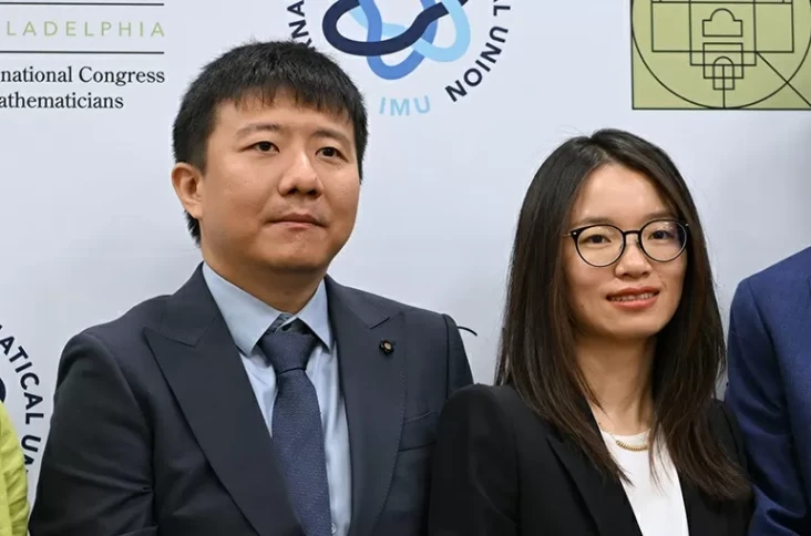 Siapa Yu Deng dan Hong...