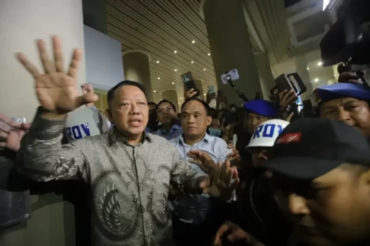 Kejagung Periksa 9 Saksi...