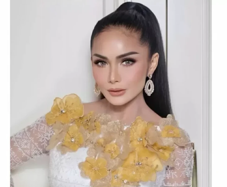 Benarkah Aurel Hermansyah...