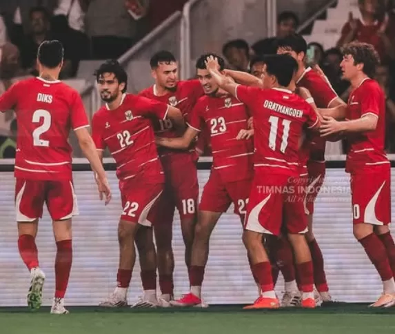 https://pict.sindonews.com/webp/850/pena/news/2026/06/05/11/1714473/timnas-indonesia-sikat-oman-20-di-babak-pertama-fifa-matchday-vkl.webp