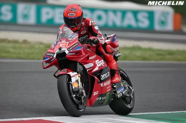 https://pict.sindonews.com/webp/850/pena/news/2026/06/07/49/1715051/marc-marquez-juara-motogp-hungaria-2026-hapus-dahaga-gelar-266-hari-aek.webp