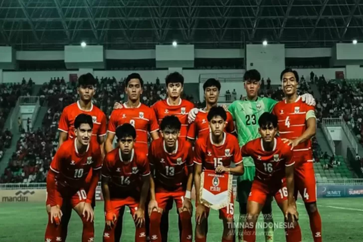 https://pict.sindonews.com/webp/850/pena/news/2026/06/13/11/1717237/timnas-indonesia-u19-raih-peringkat-ketiga-piala-aff-u19-2026-ghj.webp