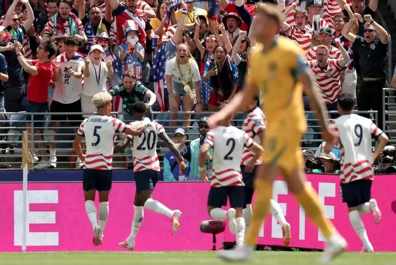 https://pict.sindonews.com/webp/850/pena/news/2026/06/20/11/1719507/timnas-amerika-serikat-ungguli-australia-20-di-babak-pertama-yuy.webp