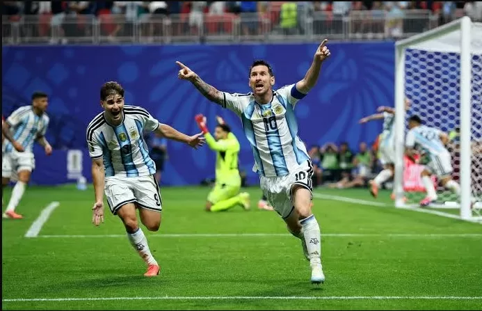 https://pict.sindonews.com/webp/850/pena/news/2026/07/08/11/1726029/zico-ngamuk-fifa-tuding-selamatkan-messi-jwd.webp