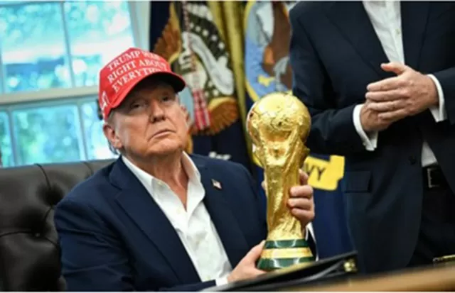 https://pict.sindonews.com/webp/850/pena/news/2026/07/13/11/1727937/trump-belum-nonton-piala-dunia-2026-di-stadion-presiden-fifa-berpotensi-picu-pertanyaan-publik-ilp.webp