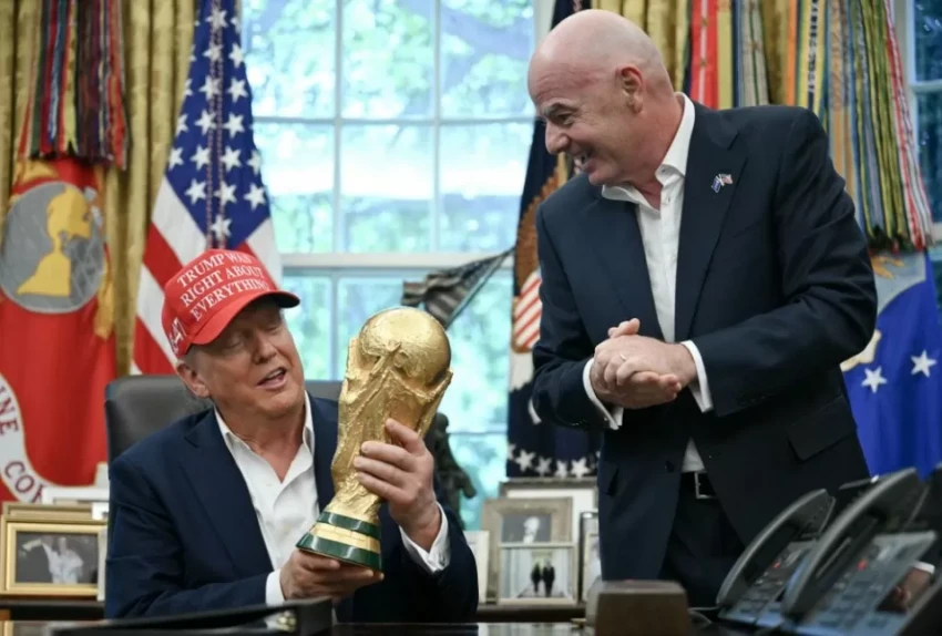 https://pict.sindonews.com/webp/850/pena/news/2026/07/16/11/1728913/trump-akan-serahkan-trofi-pemenang-piala-dunia-2026-lai.webp