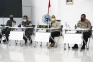 Ade Yasin Hentikan Sementara...