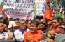 Buruh Tuntut UU Ciptaker...