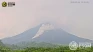 Gunung Merapi Luncurkan...