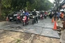 Diuruk Sementara, Jalan...