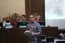 Nadiem Bacakan Pledoi:...