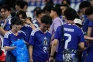 Fans Jepang Punguti...