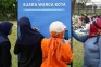 Warga Jakarta Bangun...