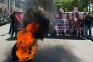Gelar Demo di Depan...