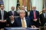 Trump Kenakan Tarif...