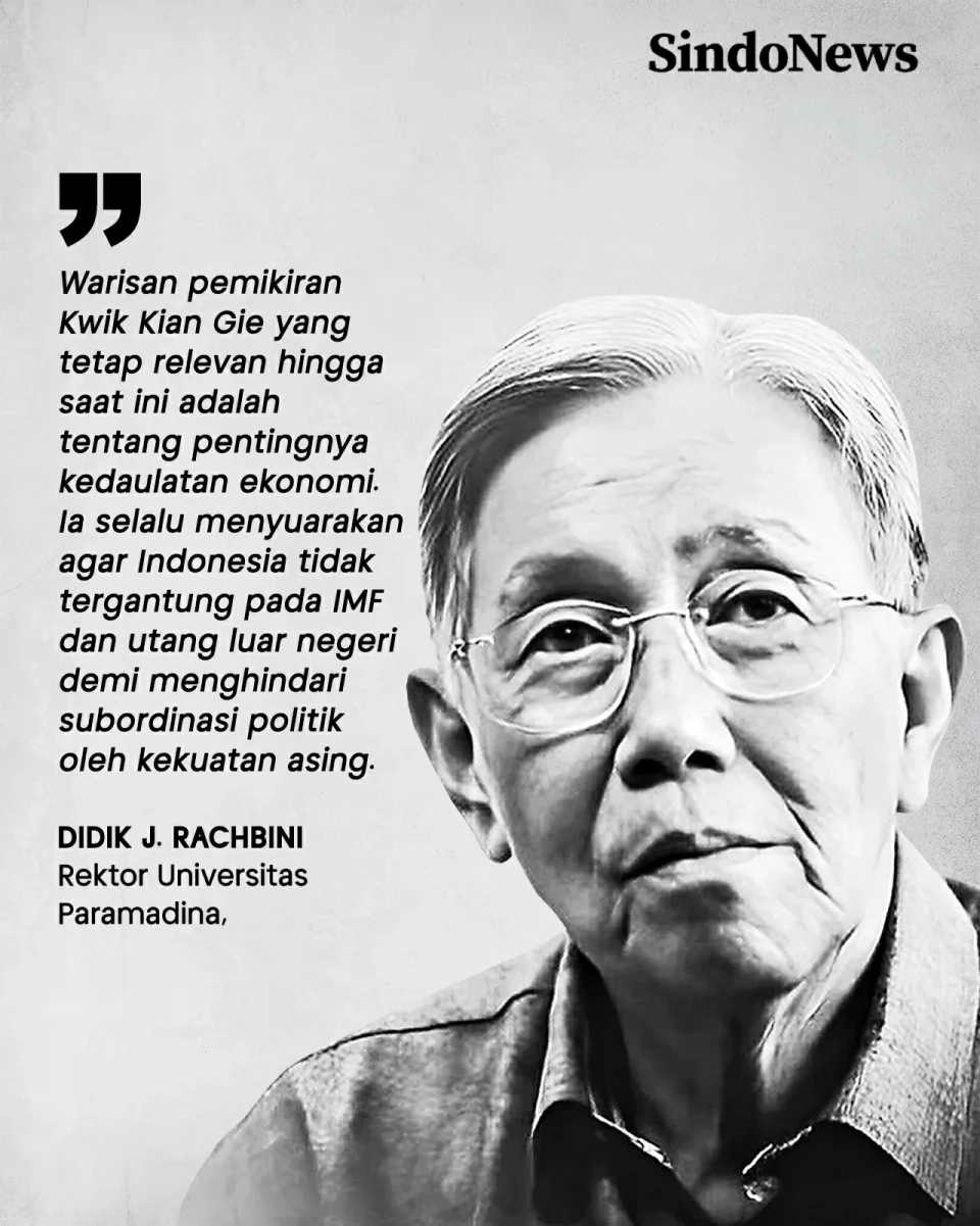 Kwik Kian Gie, Ekonom...